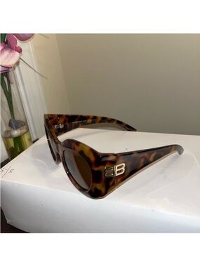 Balenciaga Tortoiseshell Thick Frame Sunglasses - Brown